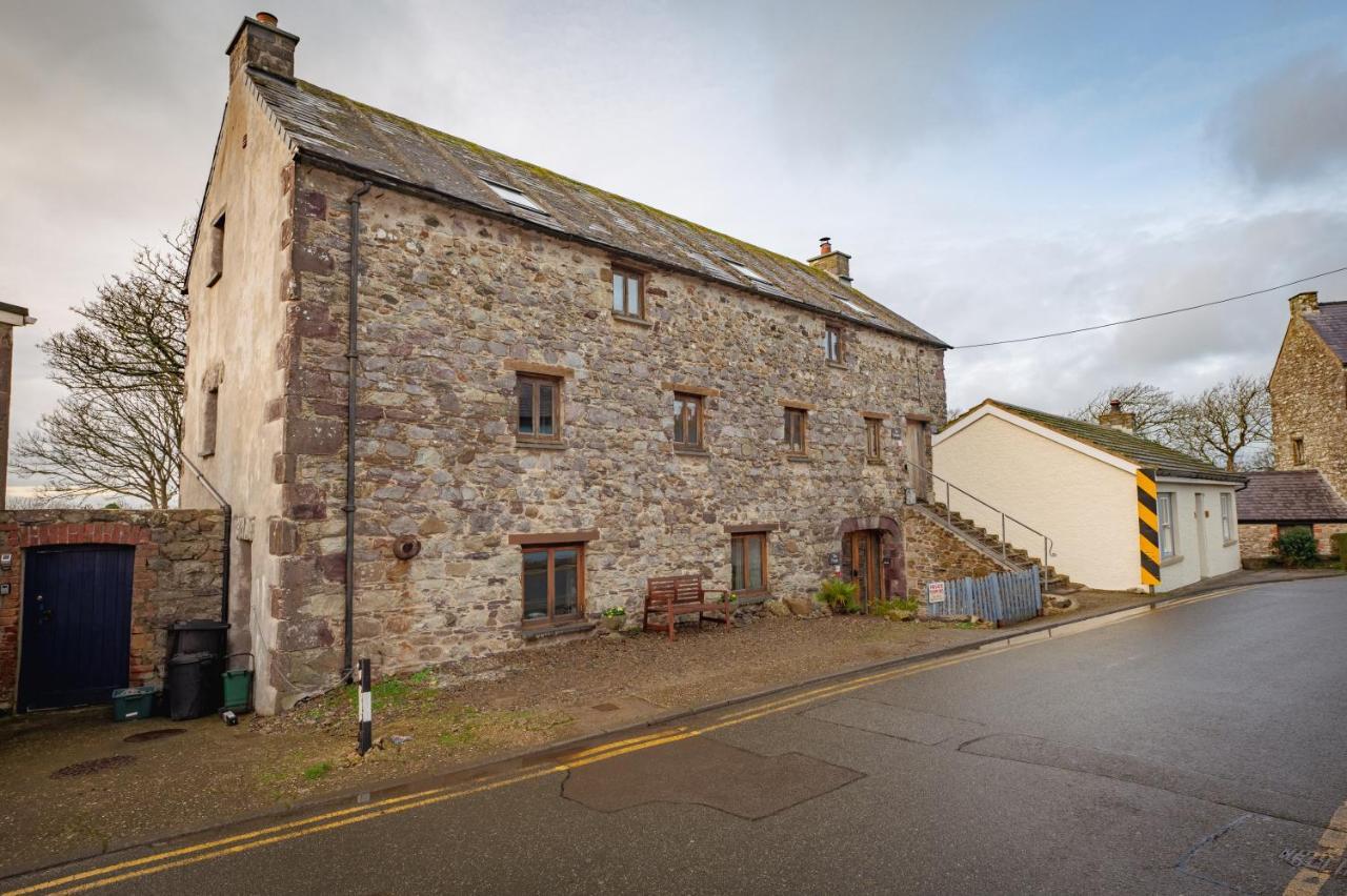 Stunning Converted Granary In Heart Of St Davids Lägenhet Exteriör bild